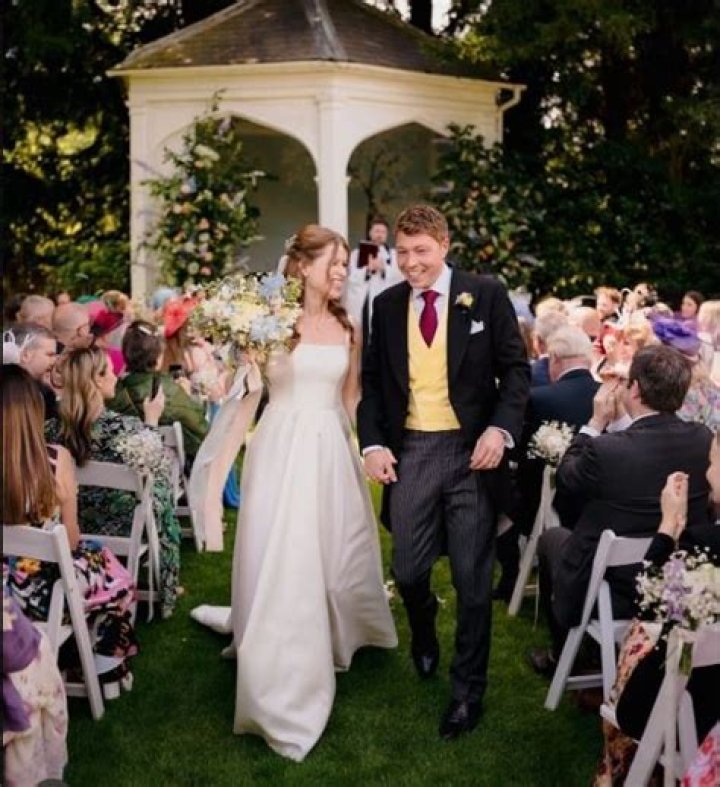 Ravishing Emily Carver Wedding Photos That Capture Love